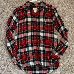 American Eagle Outfitters Red and Blue Plaid Button-Down Shirt
